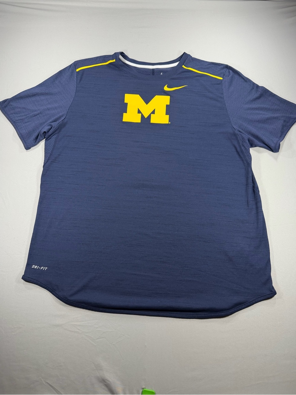 Nike Dri-FIT Michigan Wolverines Performance Training Shirt Men’s XL Blue NCAA